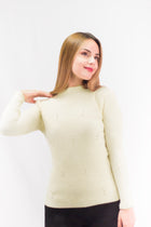 Diver with Beige Pearls