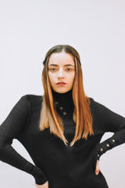 Buttonhole Neck Diver With Buttons