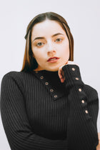 Buttonhole Neck Diver With Buttons