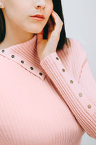 Buttonhole Neck Diver With Buttons