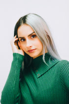 Buttonhole Neck Diver With Buttons