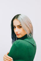 Buttonhole Neck Diver With Buttons