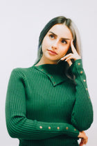 Buttonhole Neck Diver With Buttons